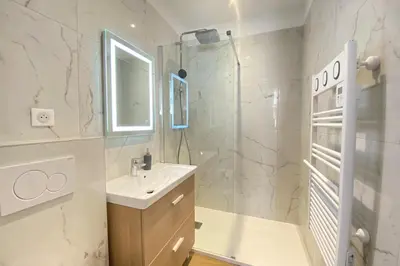 Salle de bains dans l'établissement 06AN - Beautiful apartment in the heart of Old Antibes
