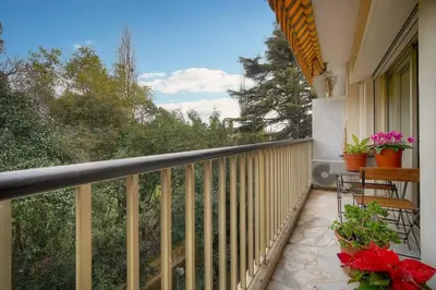 Balcon ou terrasse dans l'établissement FRGK 'Prince de Galles terrasse sur jardin'