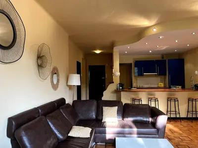 Coin salon dans l'établissement Cannes Montfleury grand confort