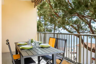 Balcon ou terrasse dans l'établissement 2-Room Apartment with Terrace Sea View