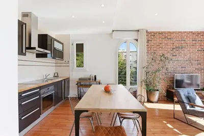 Cuisine ou kitchenette dans l'établissement Cozy 1 bedroom flat,free parking, close to center