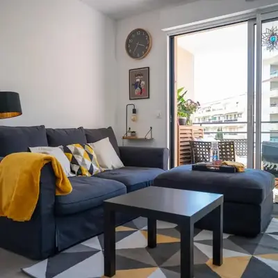 PWS - Sunny modern flat near Juan Les Pins Pinede & beach - Terrace & AC!