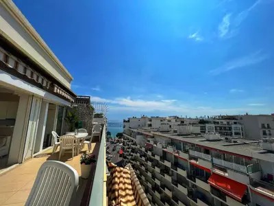 Balcon ou terrasse dans l'établissement Colony apartment with parking, by Welcome to Cannes