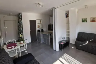 Plan de l'établissement Grand studio calme bien situé