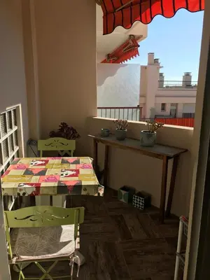 Balcon ou terrasse dans l'établissement ANTIBES très belle situation !