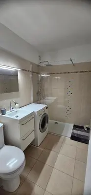 Salle de bains dans l'établissement Magnifique studio Juan les pins-plage à pied