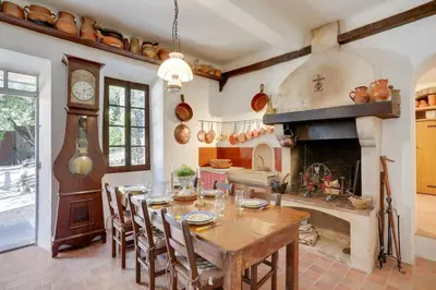 Plan de l'établissement Bastide XVIIIe avec vue mer panoramique