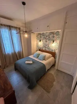 Un ou plusieurs lits dans un hébergement de l'établissement 2 pièces au centre d'Antibes.