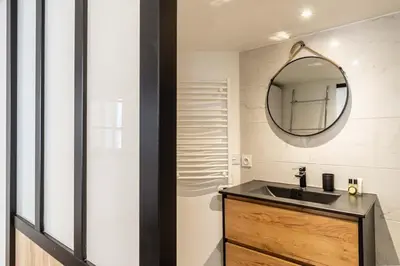 Salle de bains dans l'établissement 3 LEGOF - Charmant appartement 4 couchages centre Cannes