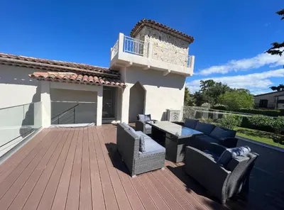 Coin salon dans l'établissement Villa Constance - Antibes