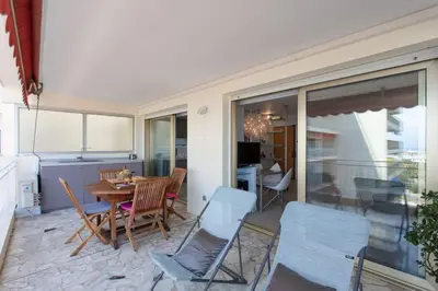 Plan de l'établissement A2 -Staywiz us - 1 BDR Antibes Sea & Port View - AC, Garage & Terrace