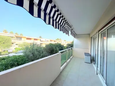Balcon ou terrasse dans l'établissement Copacabana beach, by Welcome to Cannes