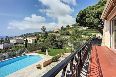 Piscine de l'établissement Villa Nostrodamo Villa with panoramic sea view ou située à proximité