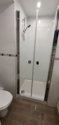 Salle de bains dans l'établissement Studio charmant à Villeneuve-Loubet, 19 m², Climatisation