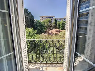 Plan de l'établissement Quality 1 bedroom rue du Canada 5 mins Croisette 208