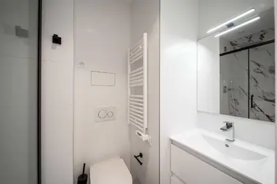 Salle de bains dans l'établissement Superb 55m2 apartment - Heart of Cannes - 2BR4p