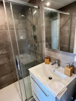 Salle de bains dans l'établissement Duplex vieille ville