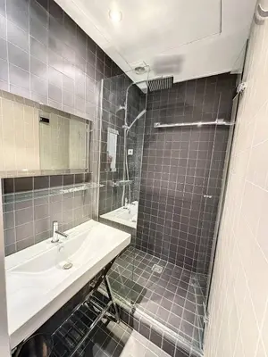 Salle de bains dans l'établissement GAB1 - 3 pièces au cœur du centre ville