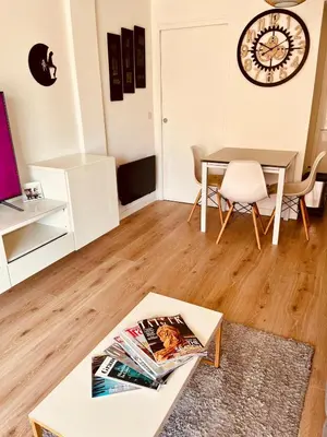Coin salon dans l'établissement Détente à Juan Les Pins 2 Pièces Climatisée à 500m des plages
