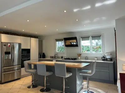 Cuisine ou kitchenette dans l'établissement Villa French Riviera