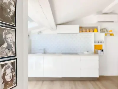 Cuisine ou kitchenette dans l'établissement Le Bardot Croisette - Proche Palais & Mer - Climatisation