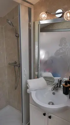 Salle de bains dans l'établissement Le Croisette center