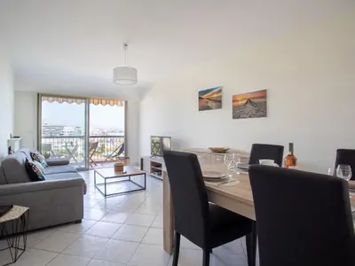 Coin salon dans l'établissement Apartment Le Cagnes Beach-3 by Interhome