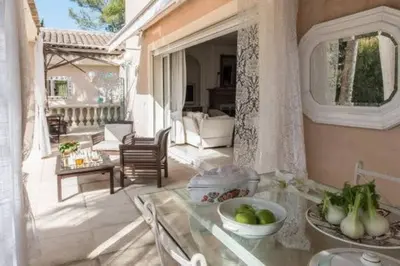 Nourriture dans la villa ou à proximité