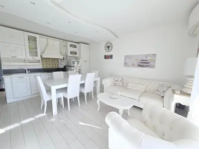 Cuisine ou kitchenette dans l'établissement Villa d'Este attico con piscina rooftop