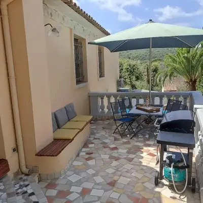 Studio with garden and pool