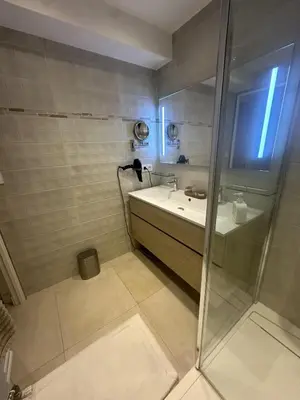 Salle de bains dans l'établissement Bel appartement, sans mauvaises surprises