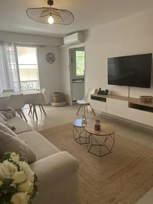Télévision ou salle de divertissement dans l'établissement Bel appartement, sans mauvaises surprises