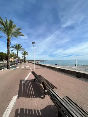 Vue générale sur la mer ou vue sur la mer prise depuis l'appartement