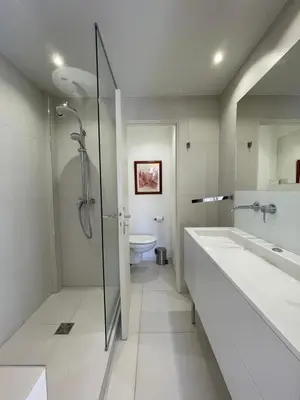 Salle de bains dans l'établissement Renovated Cannes Centre Banane balcon