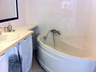 Salle de bains dans l'établissement Les Argonautes