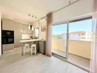 Cuisine ou kitchenette dans l'établissement Il Gioiello : Apt 2 pers, Clim, Piscine, Parking