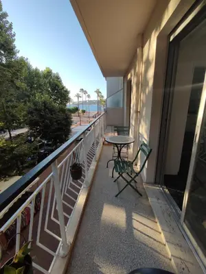 Balcon ou terrasse dans l'établissement Brand new 2-bedroom apartment in Antibes with AC and sea view