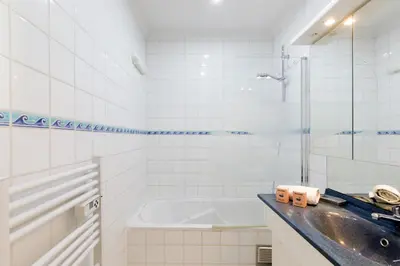 Salle de bains dans l'établissement Dolce Vita YourHostHelper