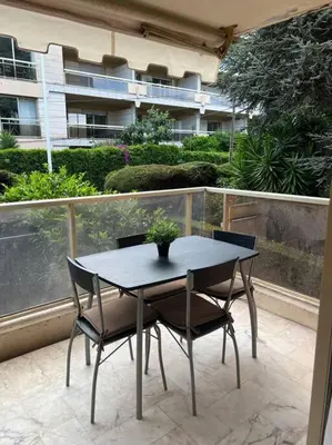 Balcon ou terrasse dans l'établissement Studio proche plage et vieil Antibes + Parking