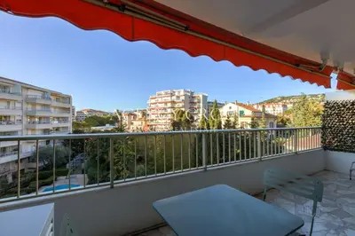 Balcon ou terrasse dans l'établissement Appartement, 2 pièces, à deux pas de la Croisette