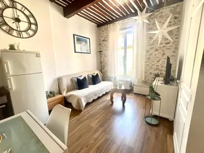 Un ou plusieurs lits dans un hébergement de l'établissement Old Antibes, one bed app, In front of the Port!