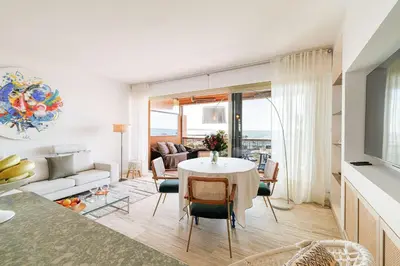 Coin salon dans l'établissement Emilie - panoramic sea views beach facing paradise