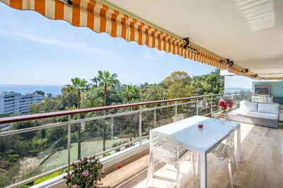 Balcon ou terrasse dans l'établissement A023-Magnifique vue mer panoramique