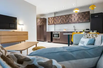 Cuisine ou kitchenette dans l'établissement Downtown Cannes Apartment with Garden
