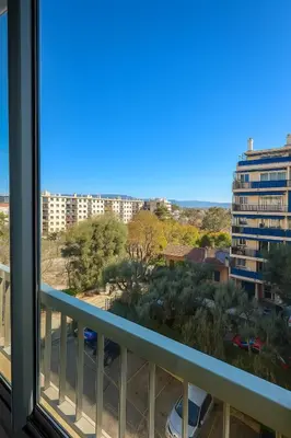 Balcon ou terrasse dans l'établissement STUDIO 4 COUCHAGES - À 12 min de la plage à pied - Wifi inclus - parking et linge en option