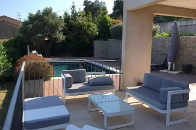 Piscine de l'établissement Villa Hélios - Vue Mer et Ville panoramique - Clim - Piscine - Luxe ou située à proximité