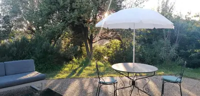 Jardin de l'établissement Chambre Bed and Breakfast dans la Villa Cypra