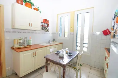 Cuisine ou kitchenette dans l'établissement Pavillon de Mer