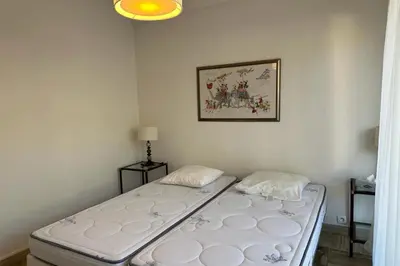 Un ou plusieurs lits dans un hébergement de l'établissement WE CANNES ! Amazing Sea View 2 Bedrooms La Vista