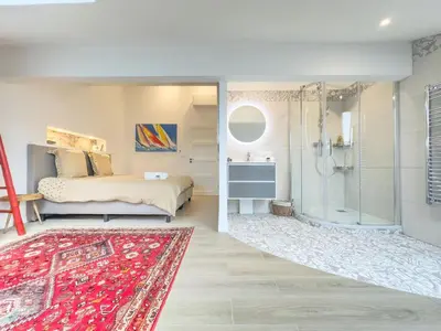 Salle de bains dans l'établissement Le Duplex by Winsome Destination